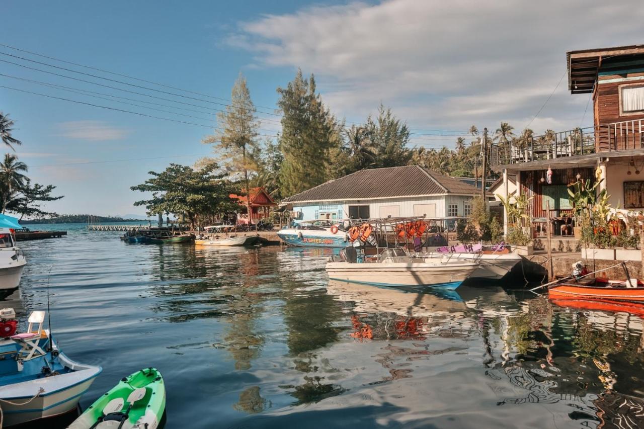 Baan Rabieng Talay Homestayบ้านระเบียงทะเล โฮมสเตย์เกาะกูด Ko Kut エクステリア 写真