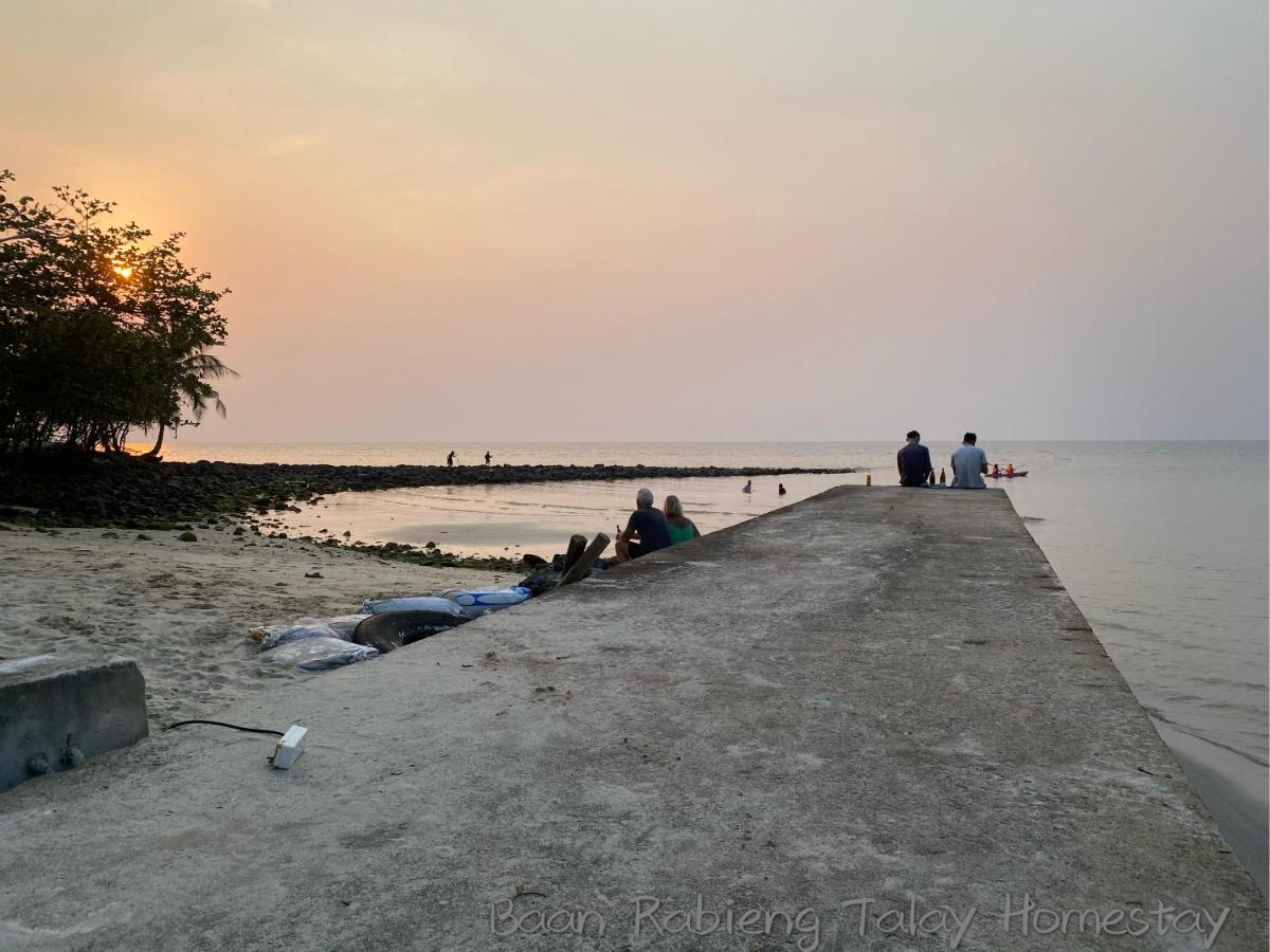 Baan Rabieng Talay Homestayบ้านระเบียงทะเล โฮมสเตย์เกาะกูด Ko Kut エクステリア 写真